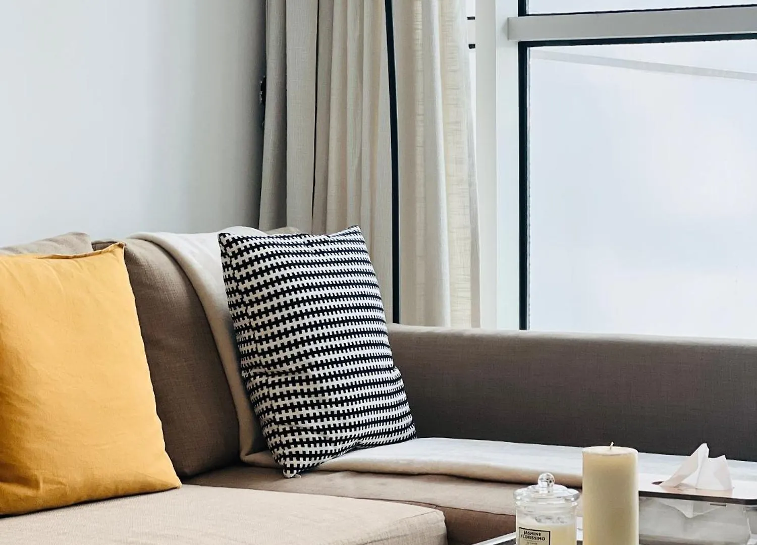 Modern 1Bhk Unit With Canal View Dubai 0*,