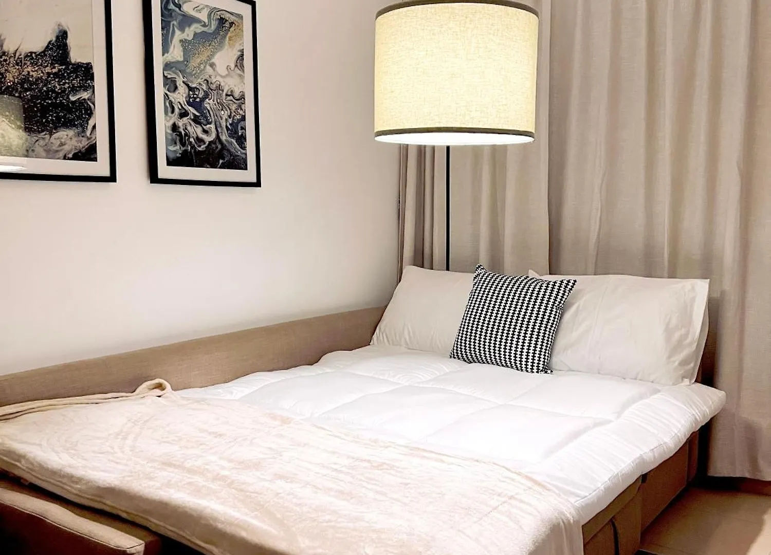 Apartment Modern 1Bhk Unit With Canal View Dubai United Arab Emirates